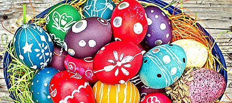 10 способів фарбування пасхальних яєць.