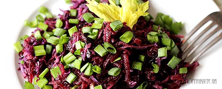 Рецепт приготування чудового вітамінного салату з червоної капусти з буряком